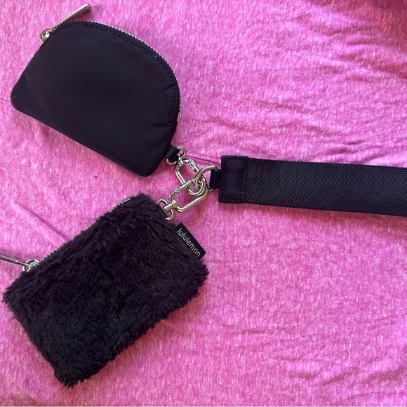 Lululemon Dual Pouch Wristlet
Plush Fleece - Black - Picture 5 of 10